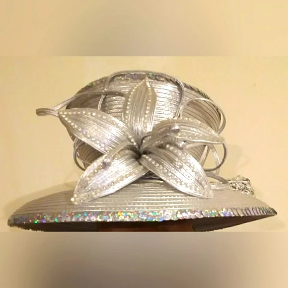 Elegant Silver Women\'s Hat Elegant Silver Church Hat for Women - Embellished Formal  main image 4